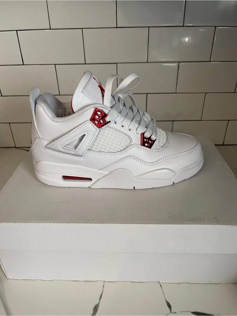Men’s Retro 4 Metallic Red Size 7.